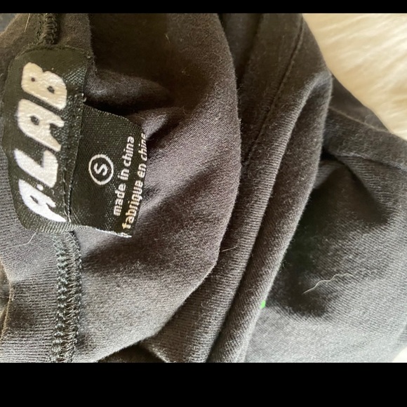 Green Roses Top - Picture 5 of 5